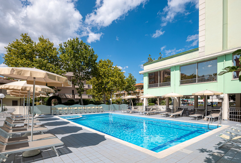 media.Slide_HotelAbacus_1Costavacanzehotels