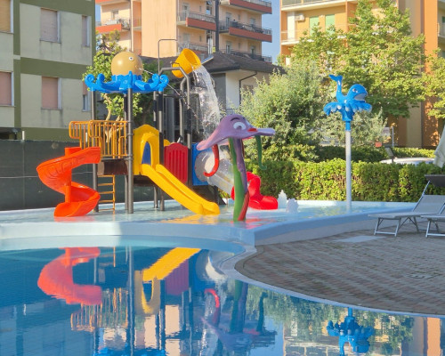 media.Abarth_splash_park_piscina